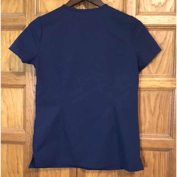 Figs Casma Three-Pocket Scrub Top Womens XXS Navy Blue Poly/Rayon/Spandex V-Neck - Picture 9 of 10